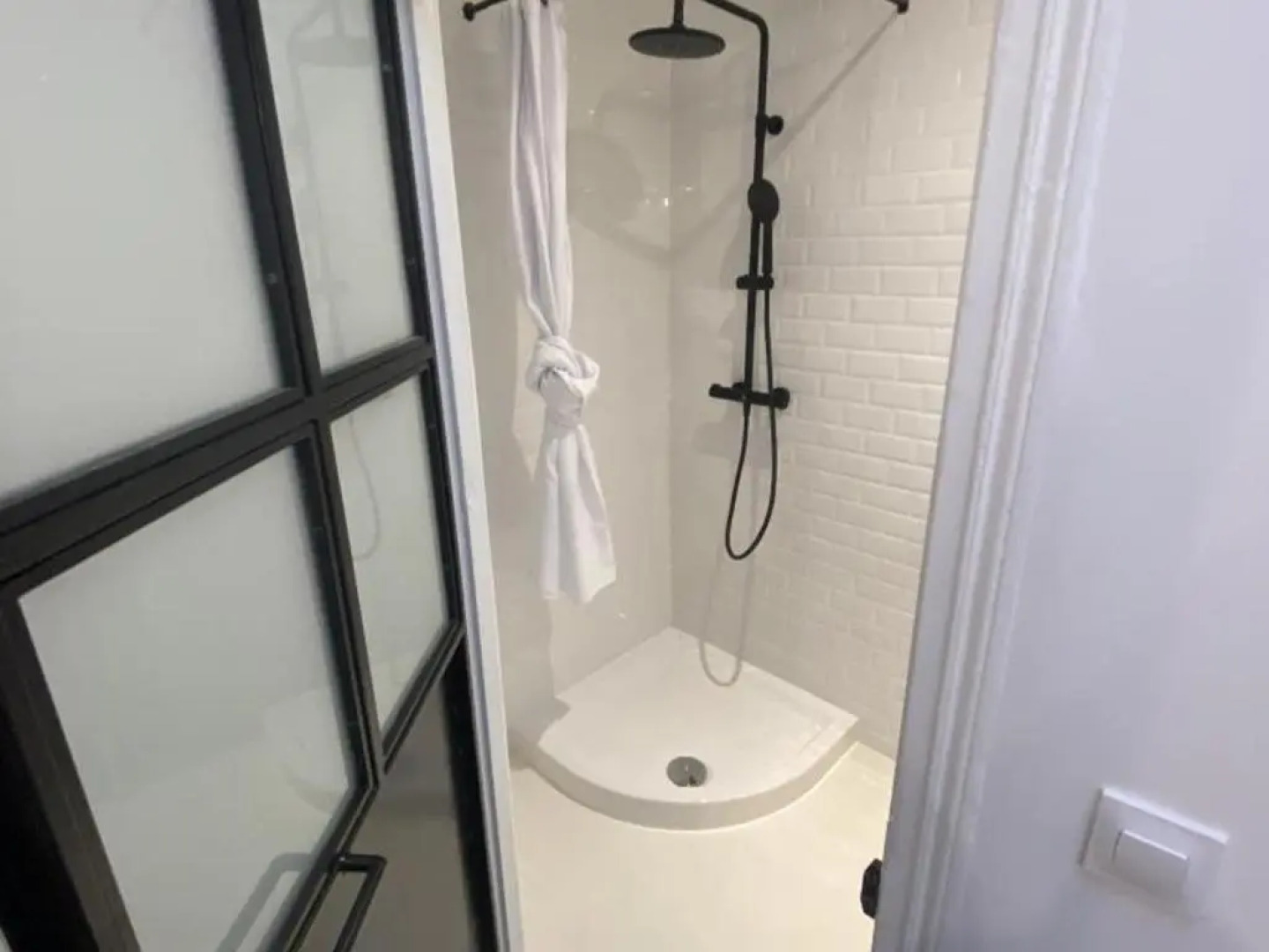 Gîte Senlisse, 4 pièces, 6 personnes - FR-1-527-11