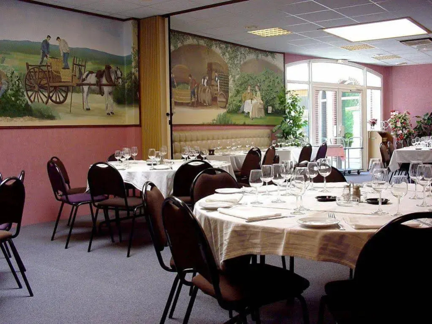 Logis Hostellerie De La Reine Blanche