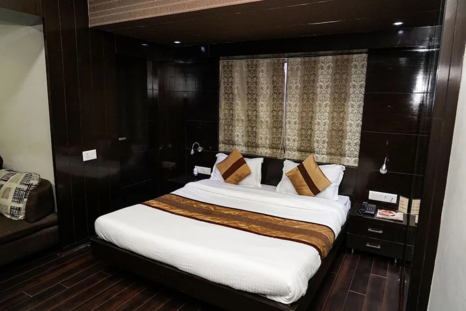 The Metro Park Hotel