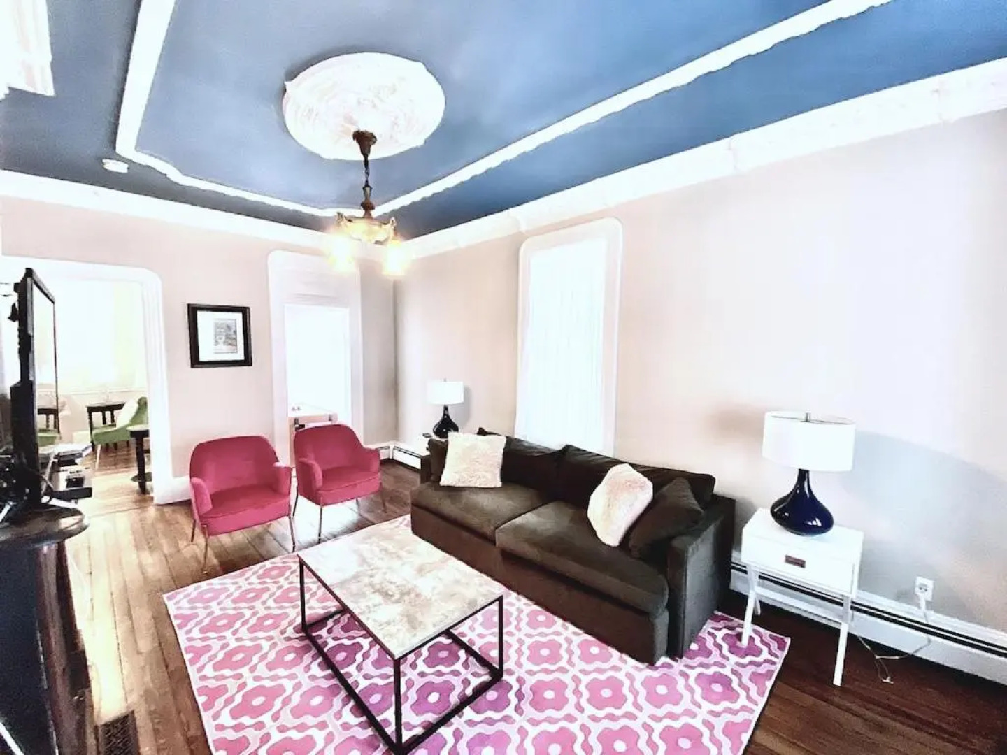 Victorian Manor with heated Saltwater Pool on Jackson Street 300ft To Beach Sleeps 18