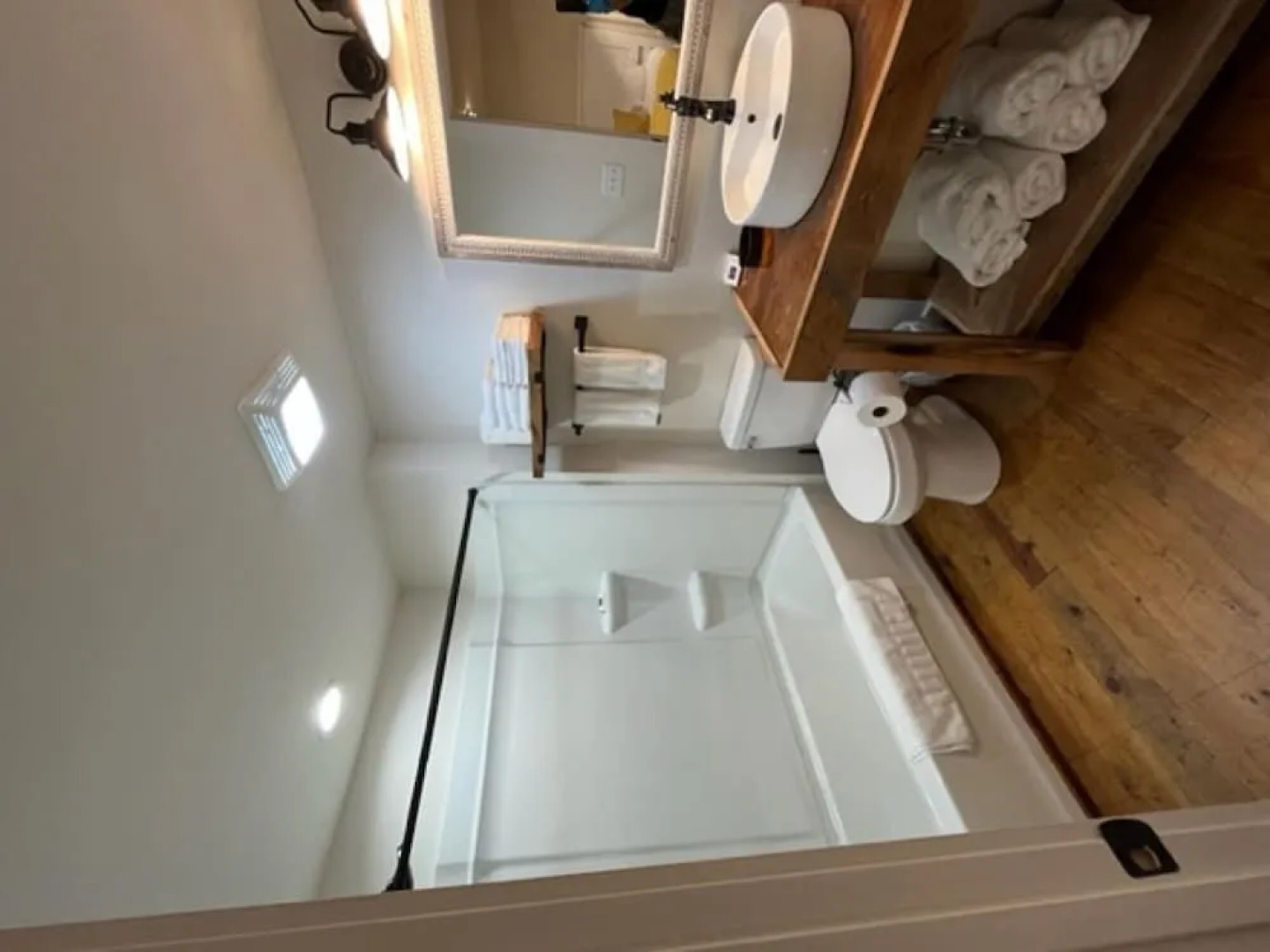 Greeter Falls Lodge Unit 3