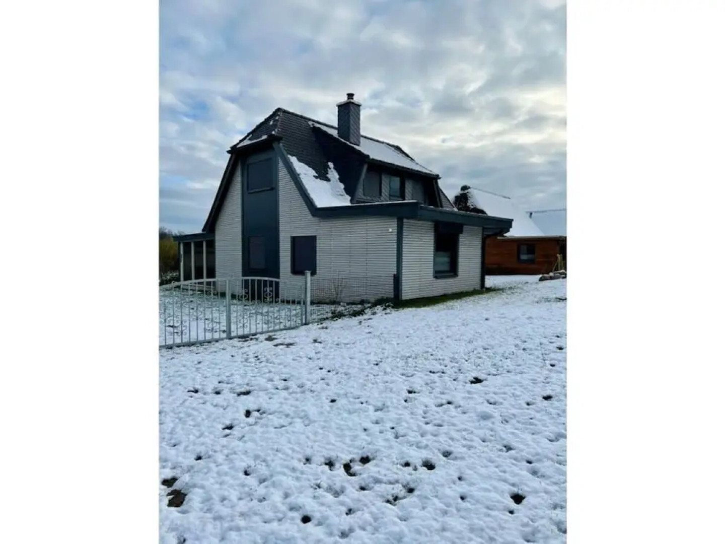 Schaal Lake Paradise