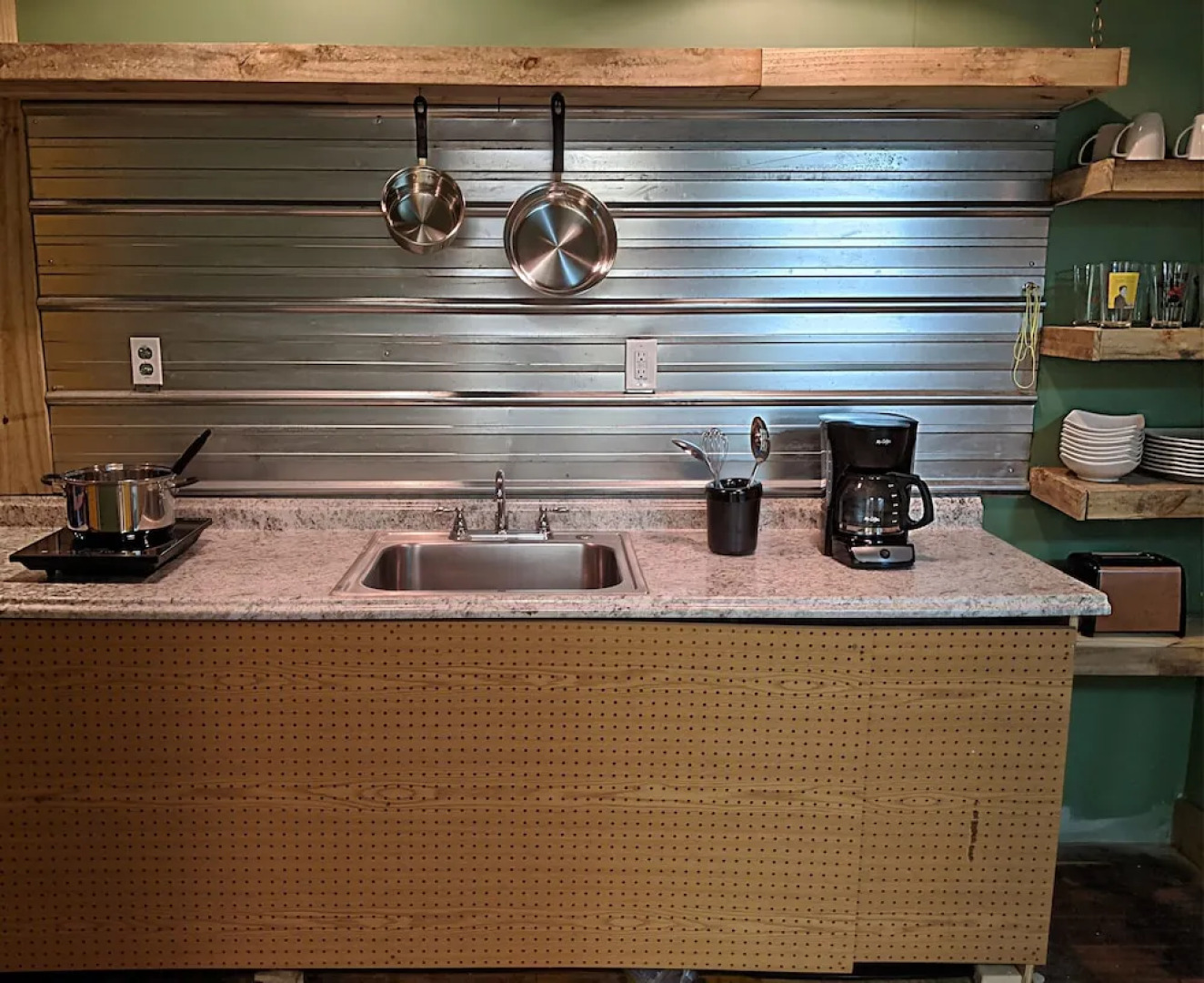 City House Hostel Poconos