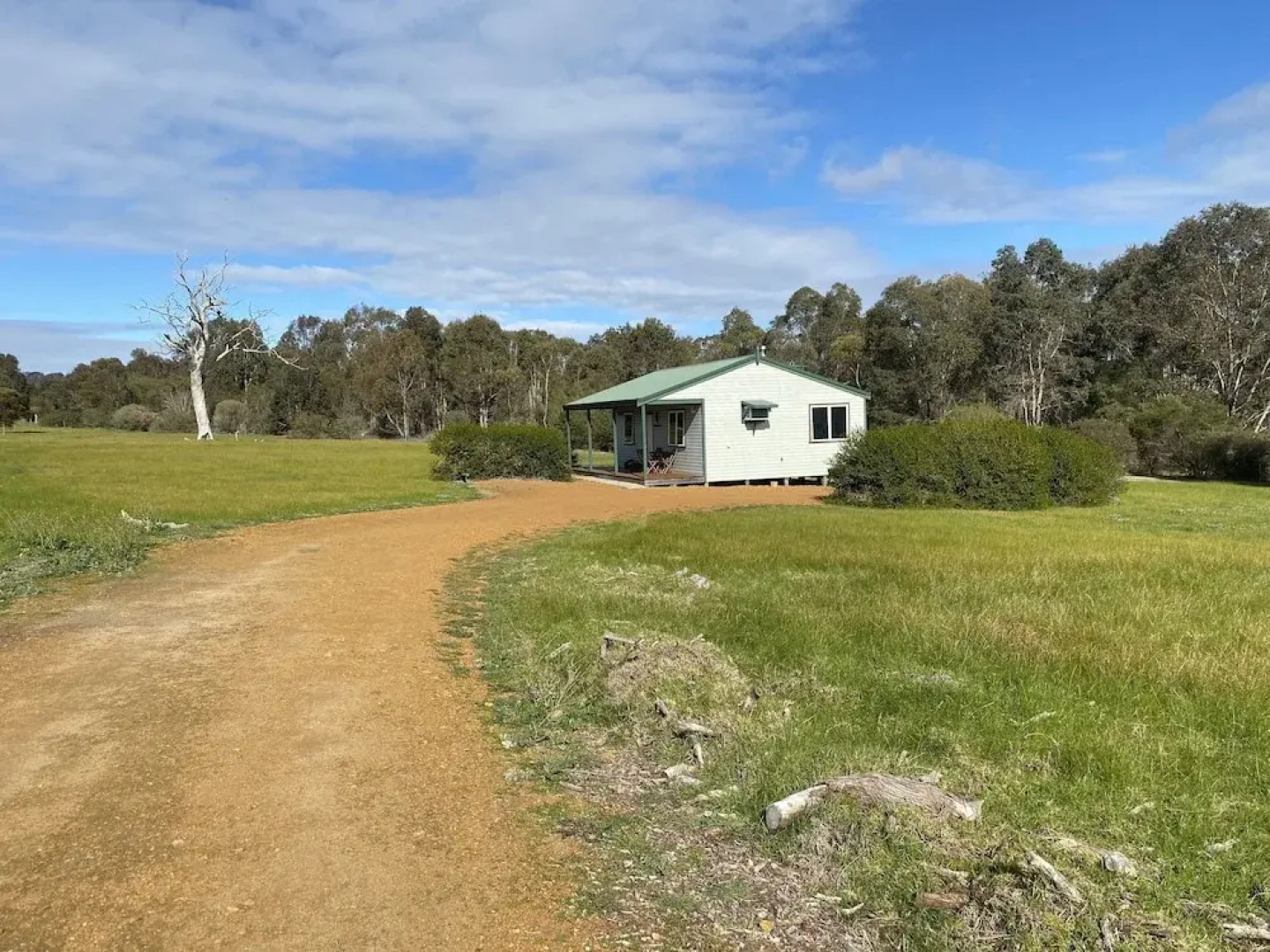 Manyat Peak Cottages