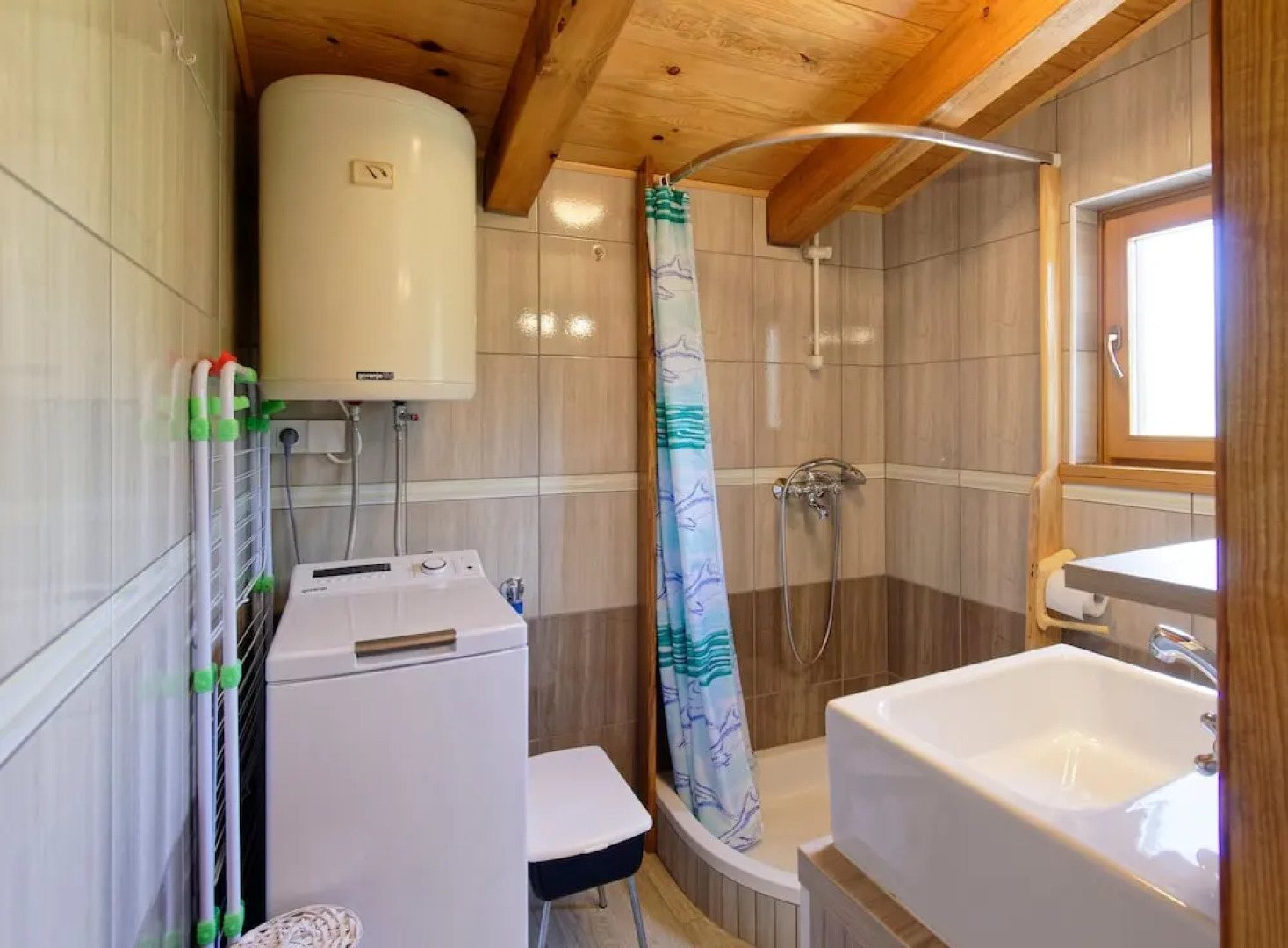 Casa Mira - Two Bedroom Holiday Home with Pool