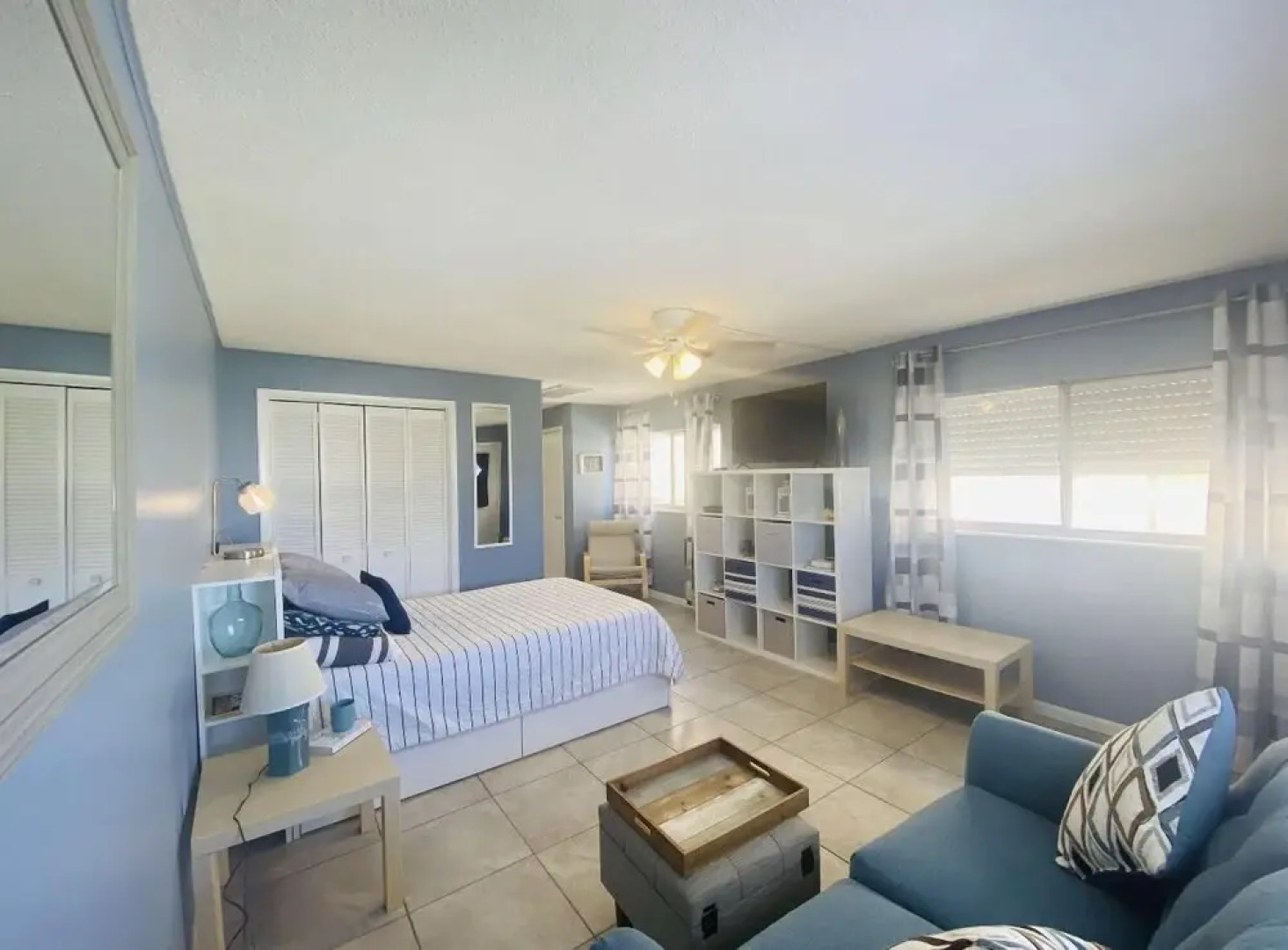 Studio With Full bed Near the Beach!!