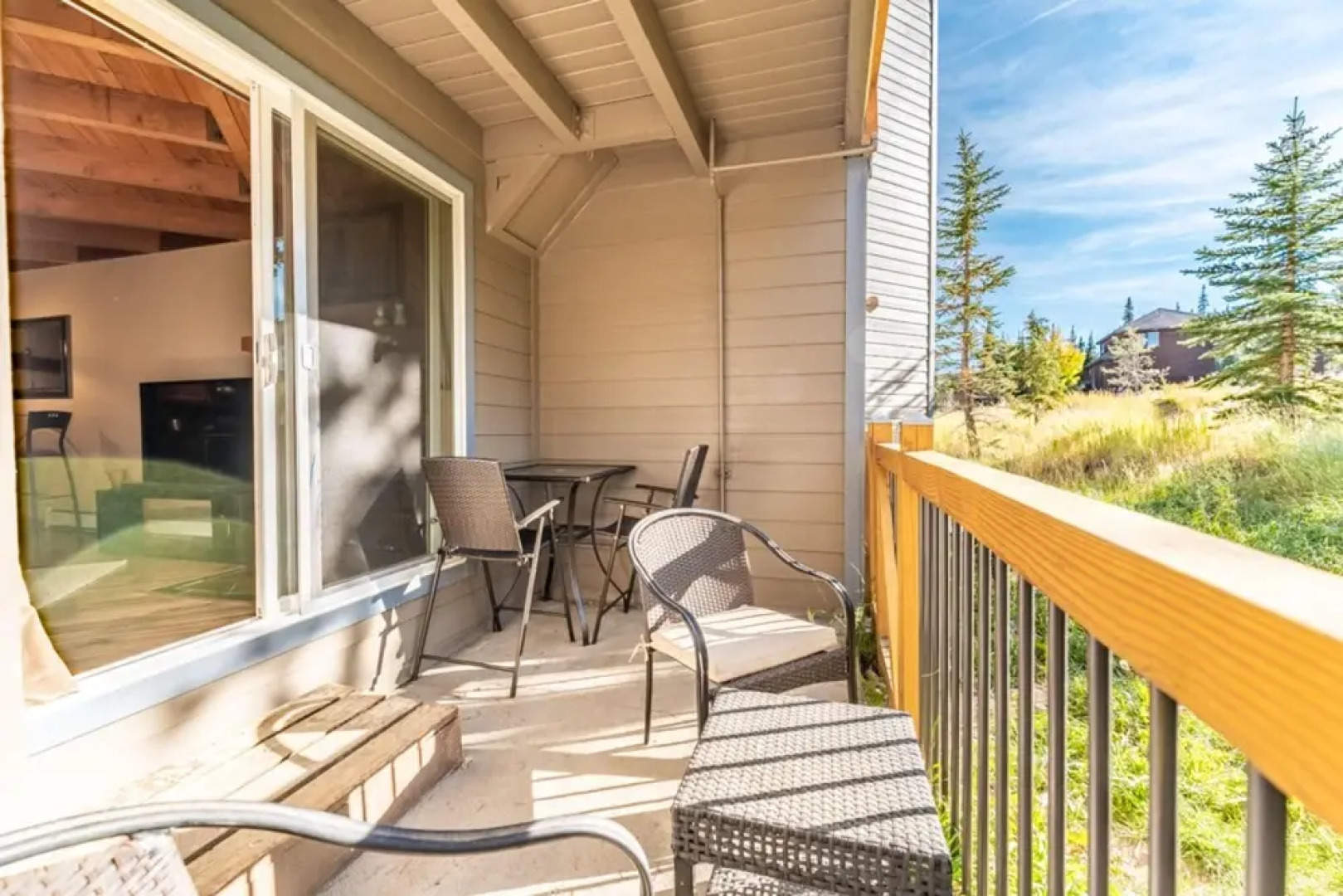 Treehouse #107, Building G by Summit County Mountain Retreats