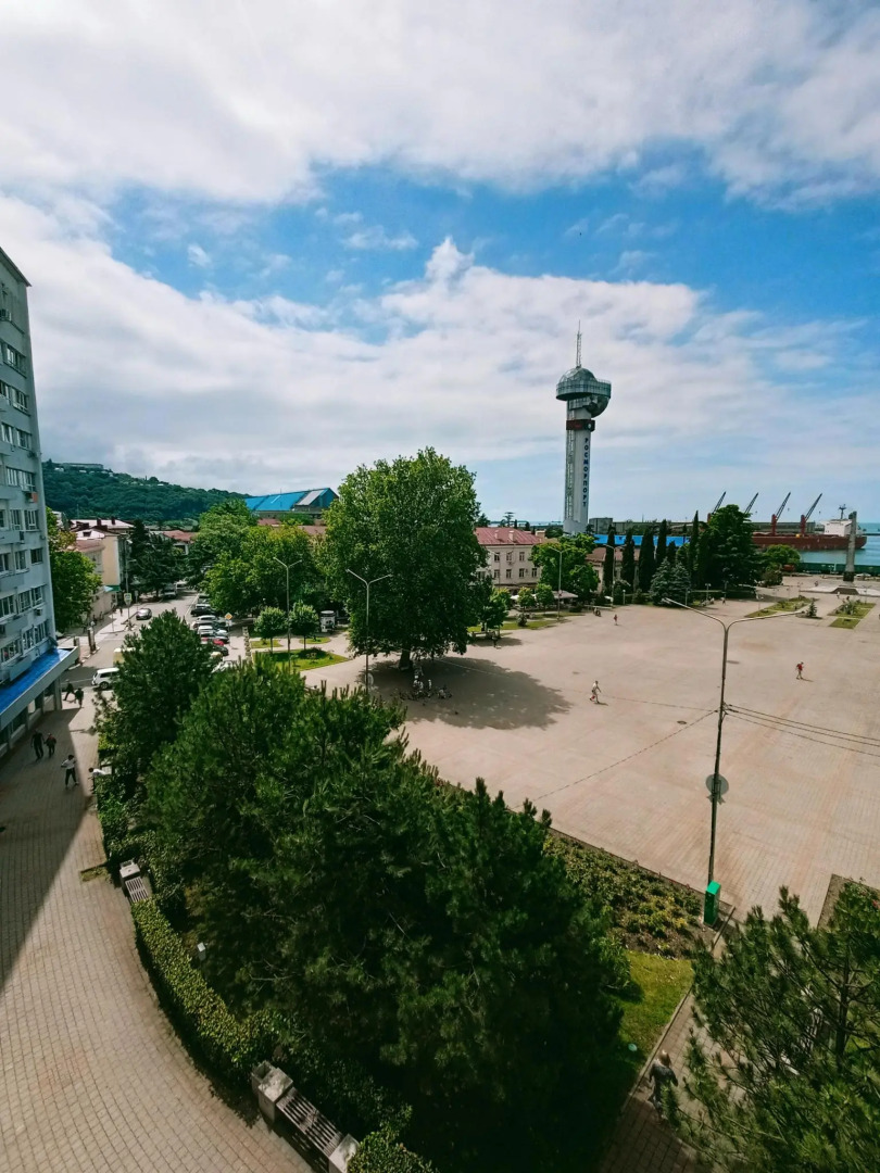 Апартаменты на Карла Маркса 1