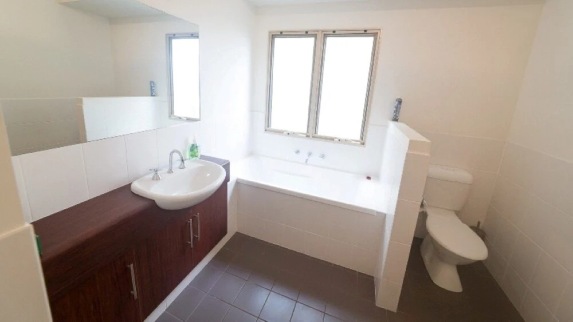 Wenneelys - 26/45 St Andrews Boulevard