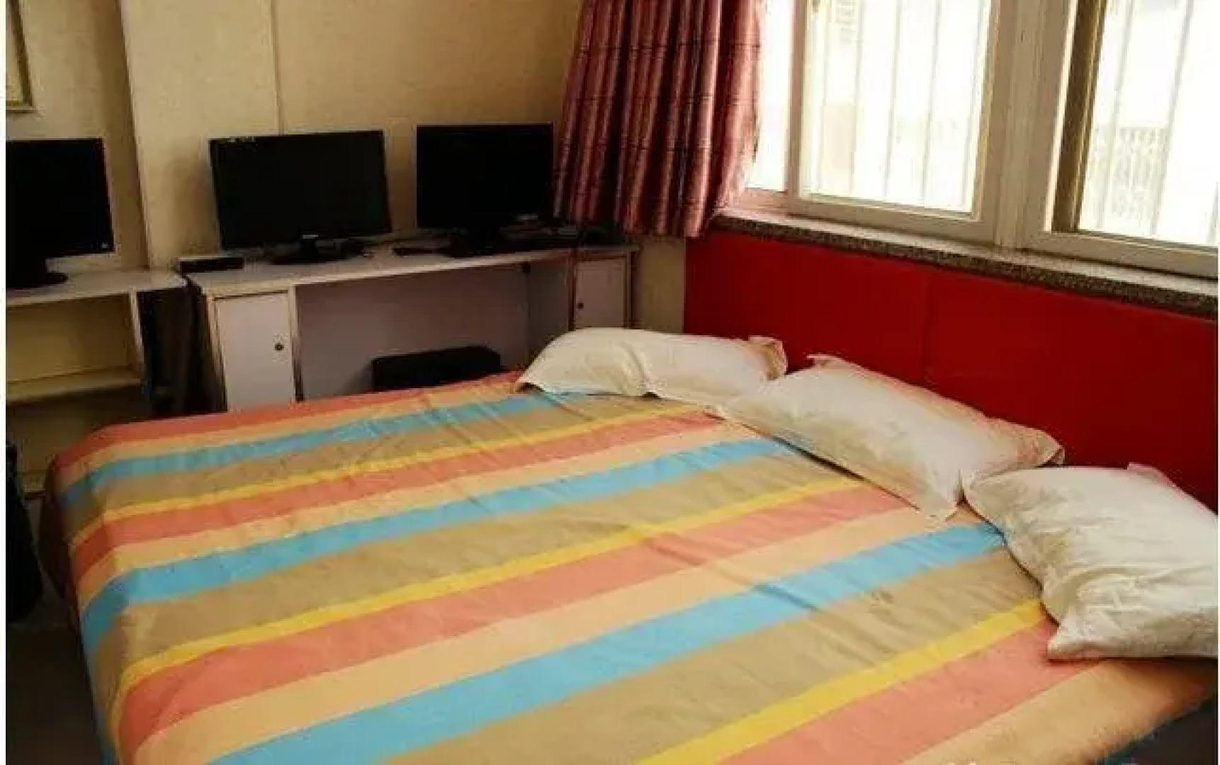 Zhumeng Kongjian Hotel