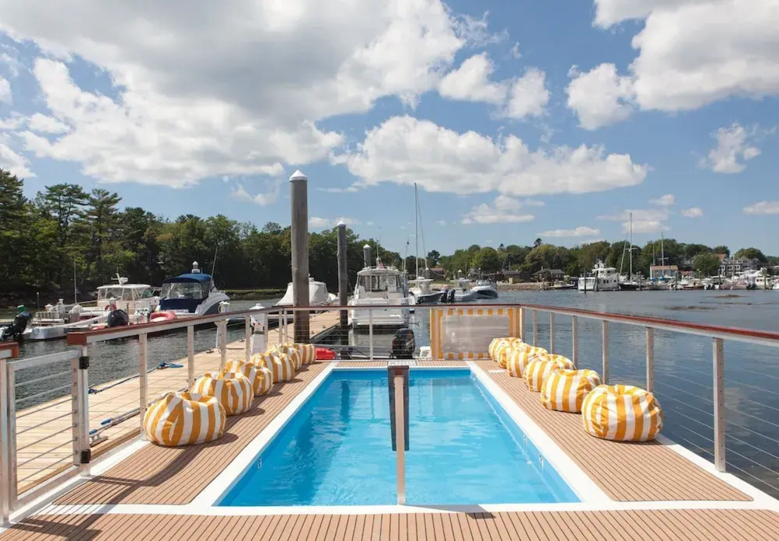 Yachtsman Hotel & Marina Club