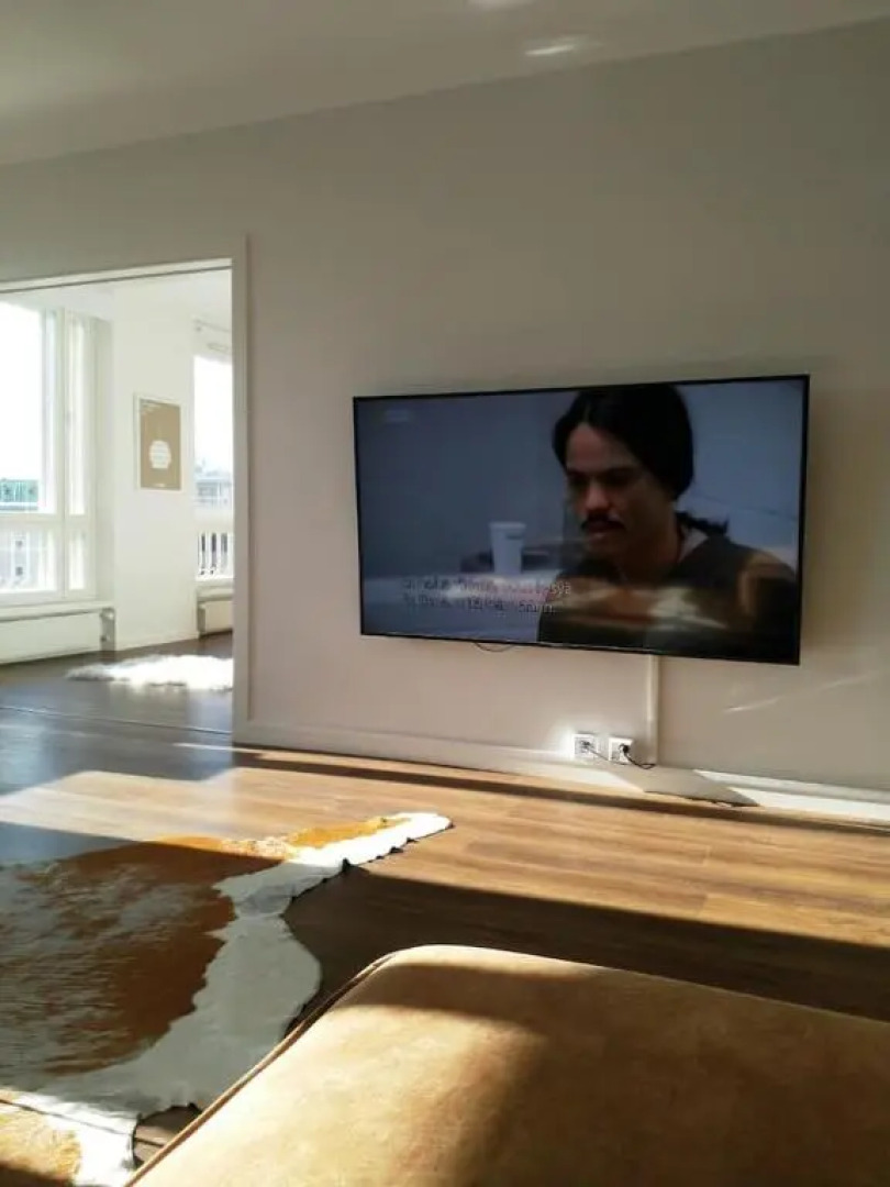 90m2 on pedestrian street on Top Floor, penthouse suite, great view! Incl linen and all