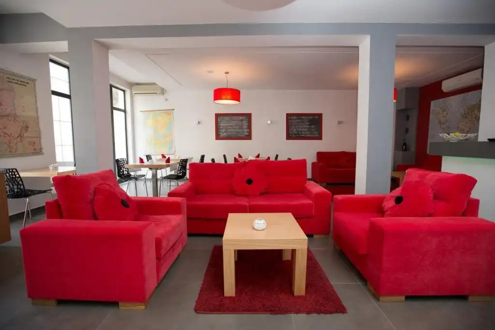 Отель Liqeni Tirana