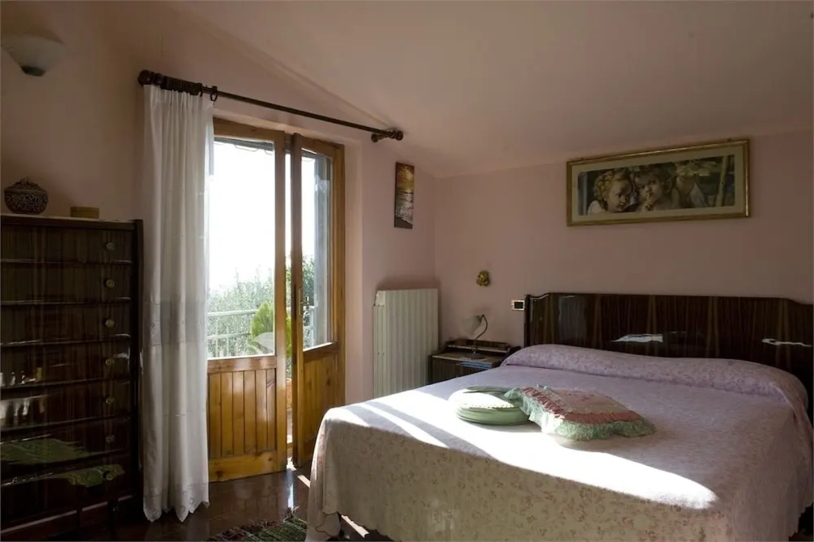 Villa Trasimeno with pool and lake view