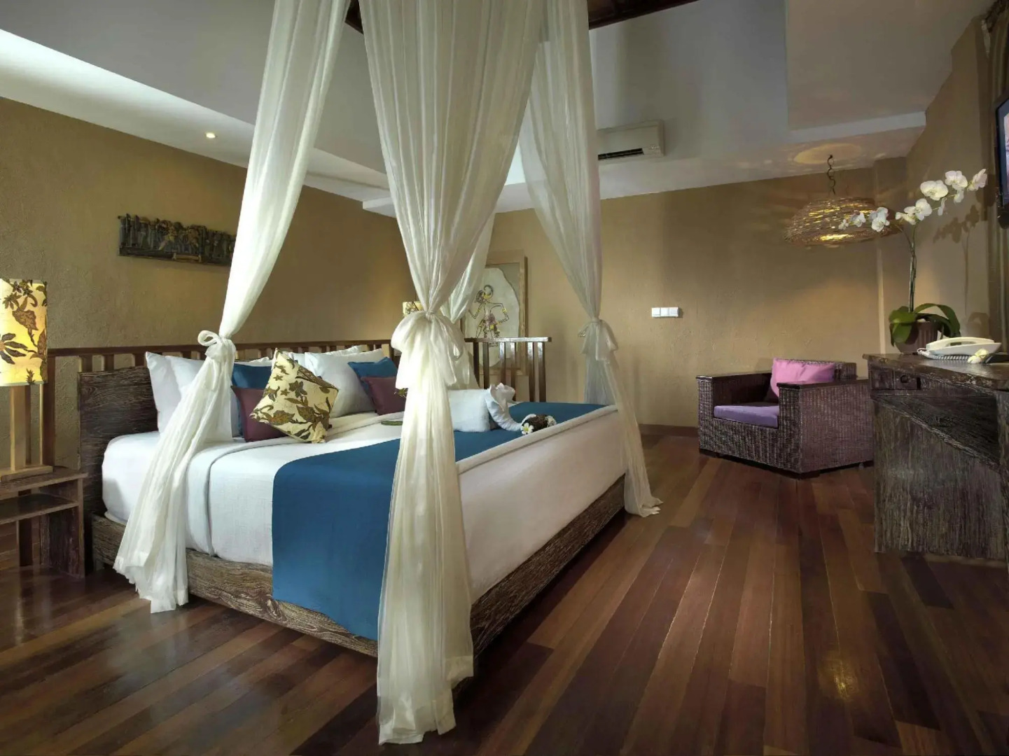 Kupu Kupu Jimbaran Beach Club & Spa by Loccitane