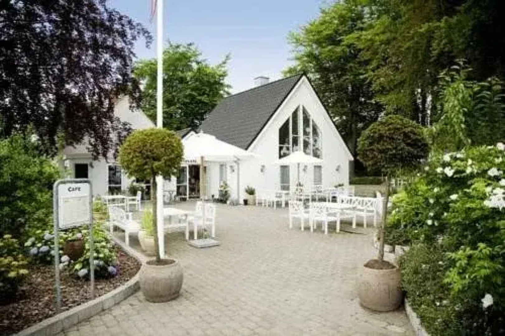 Lundeborg Hotel & Cafe