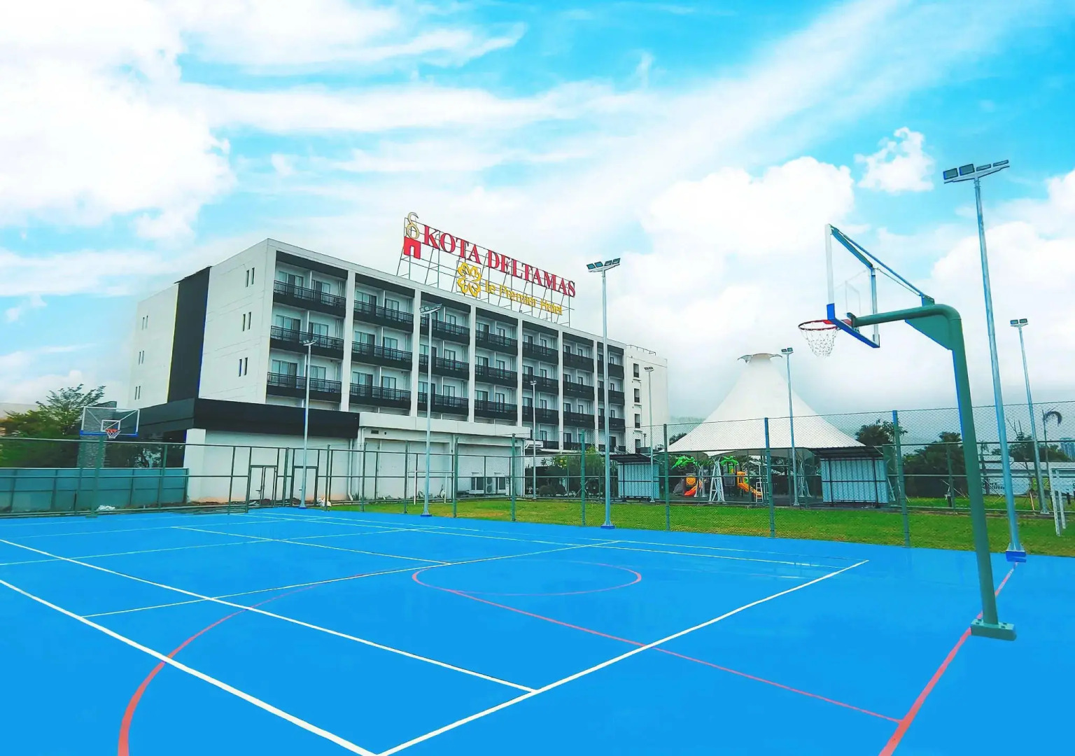 Le Premier Kota Deltamas