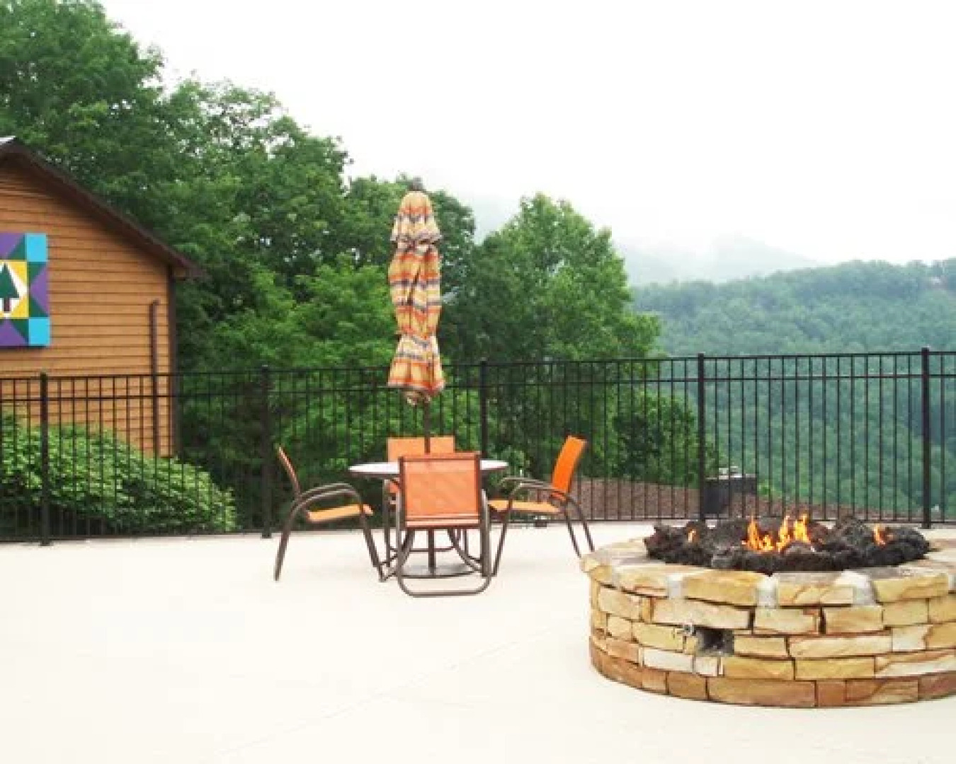 Alpine Village Resort, Burnsville, USA