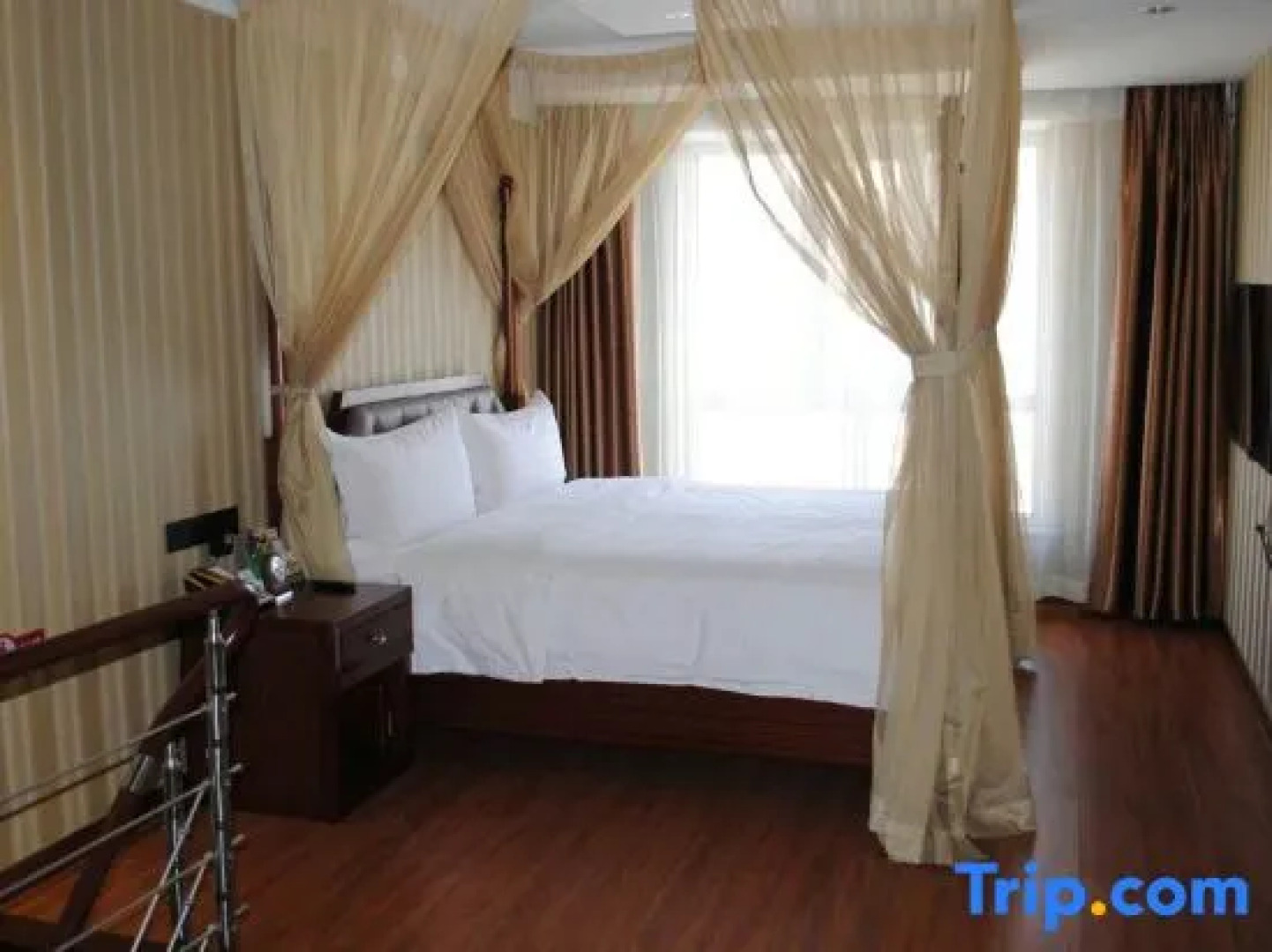 Xinwei Hot Spring Hotel