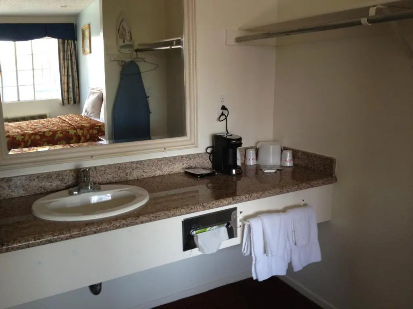 Scottish Inns Long Beach