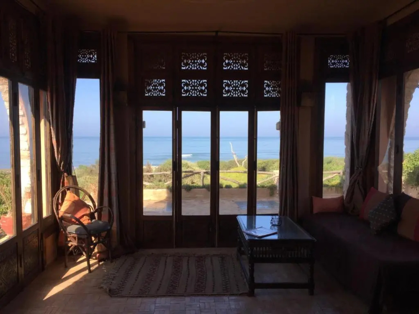 Dar Danse The Bubble On The Beach