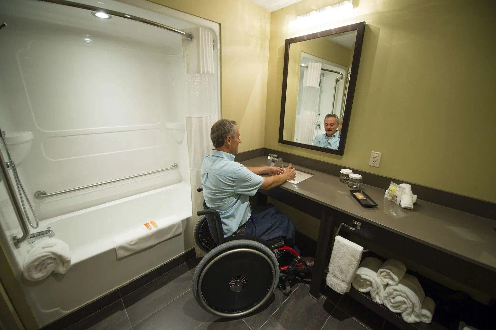 Отель Hotel Levesque