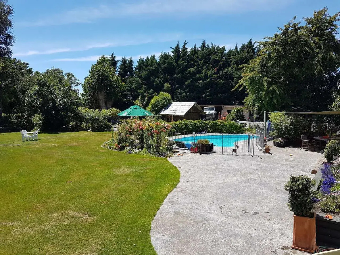 The Jolly Poacher Retreat