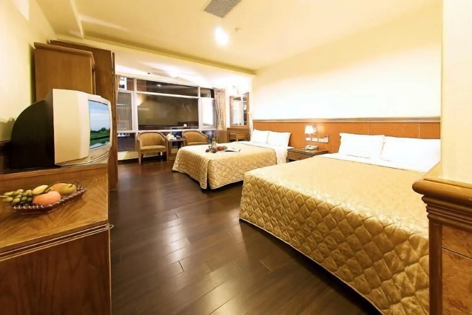 Ming Lu Holiday Hotel