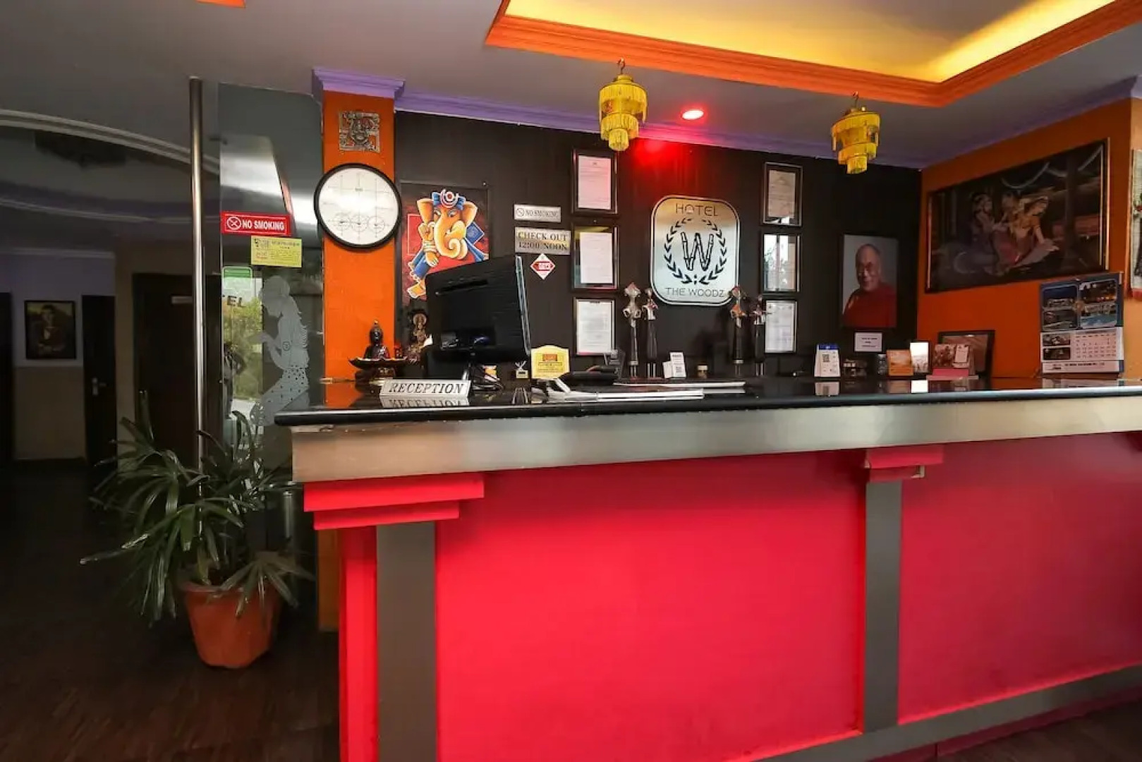 OYO 8367 Hotel The Woodz