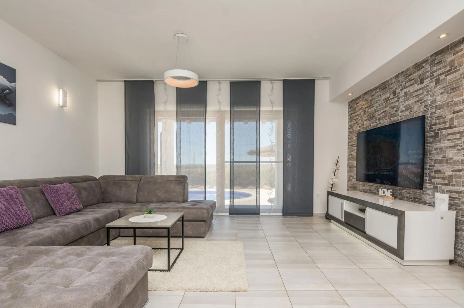 Villa M&M in Vrana with 4 bedrooms and 3 bathrooms