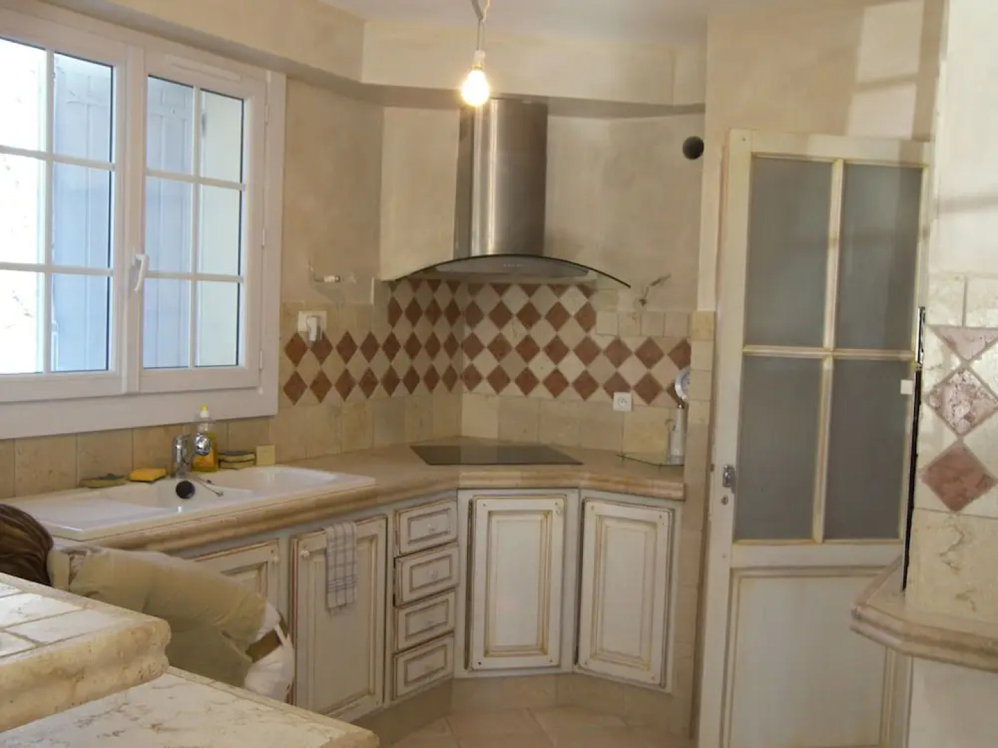 Detached Villa With Enclosed Beautiful Garden and Private Pool, 1km From Céreste