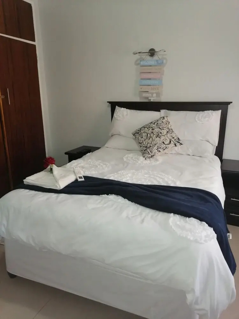 Rose and Thorn Guesthouse - Adults Only