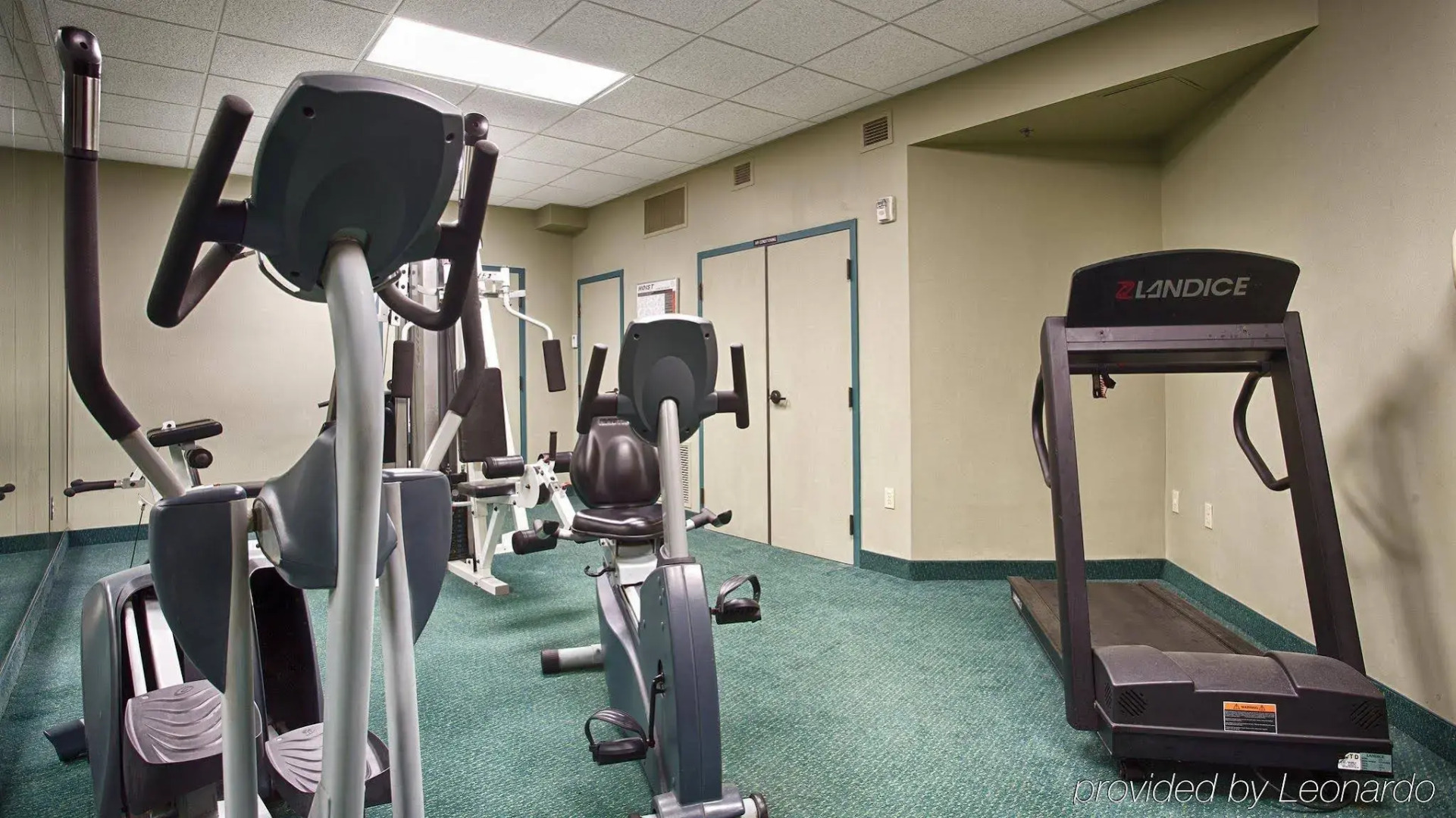 Best Western Aku Tiki Inn