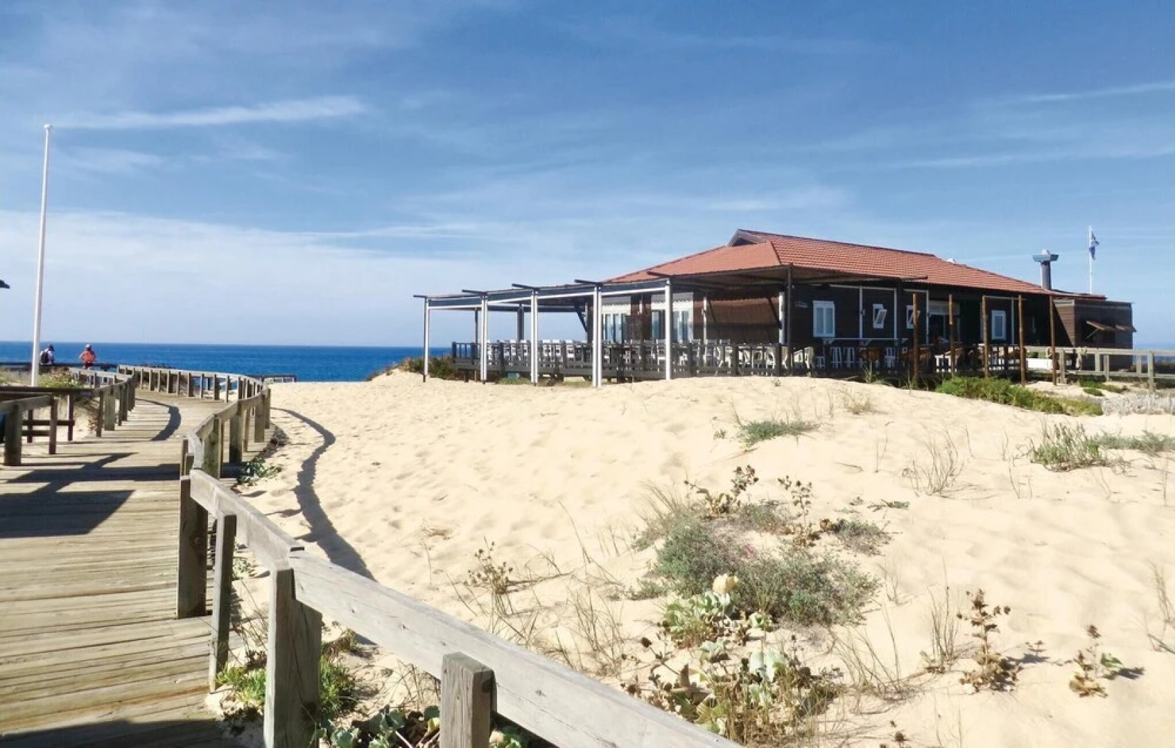 Beautiful Home in Grândola With Wifi and 4 Bedrooms