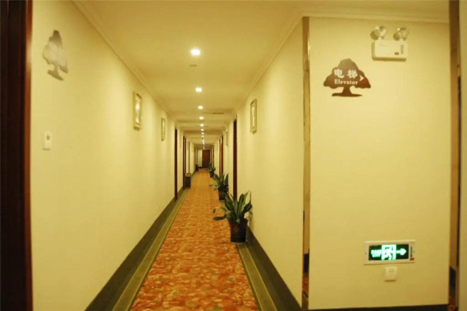 GreenTree Inn Jiangsu HuaiAn Xiangyu Avenue New Eco-City Hexia Ancient Town Business Hotel