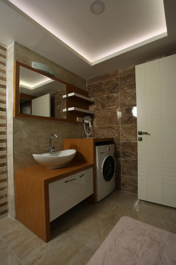 The City Walls Suit Hotel