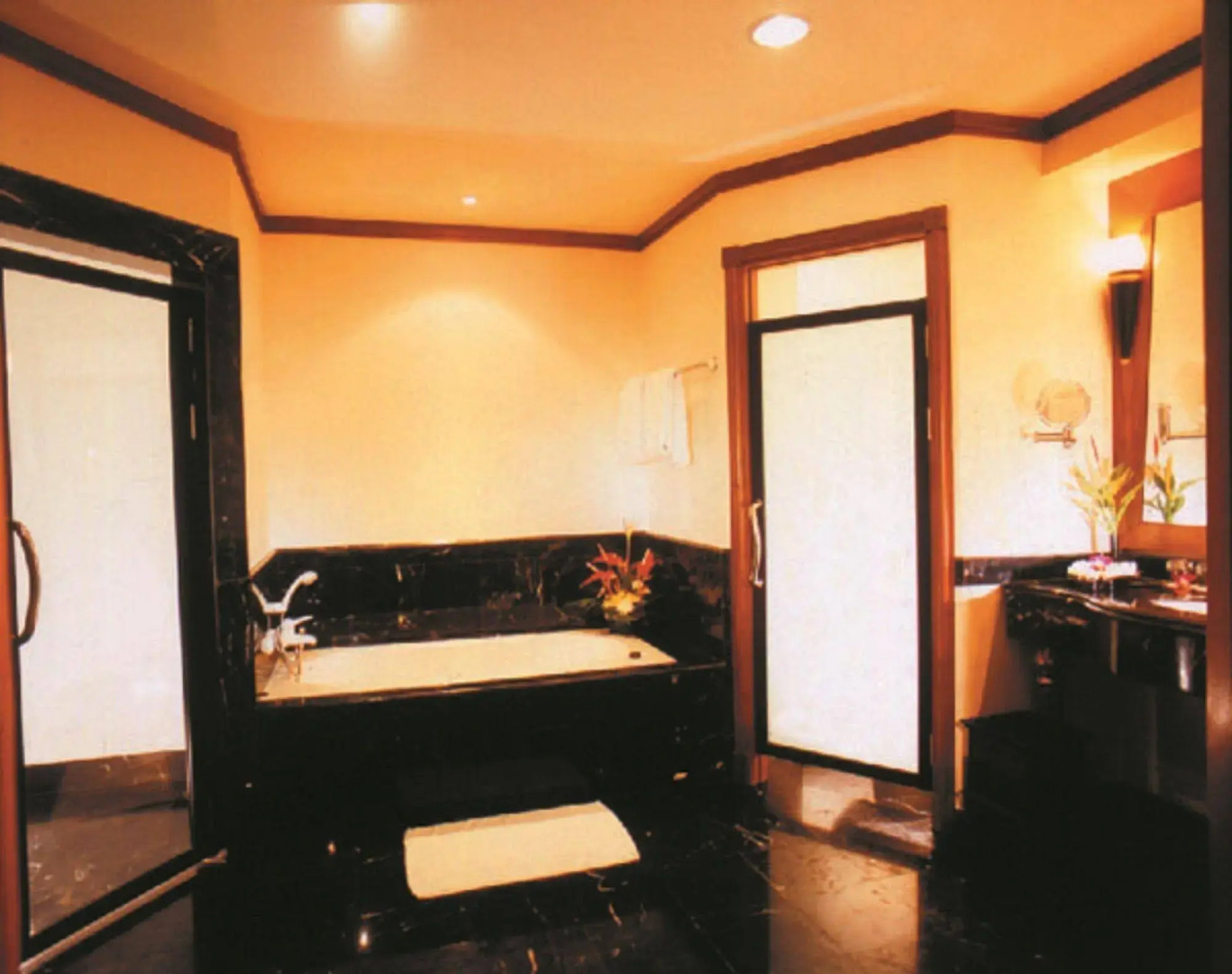 Pavilion Queen's Bay