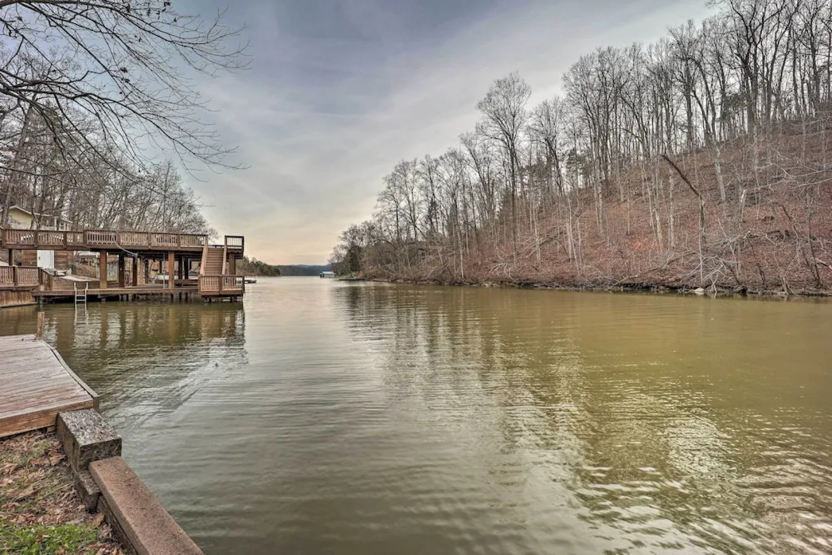 Relaxing Retreat w/ Private Dock on Claytor Lake!