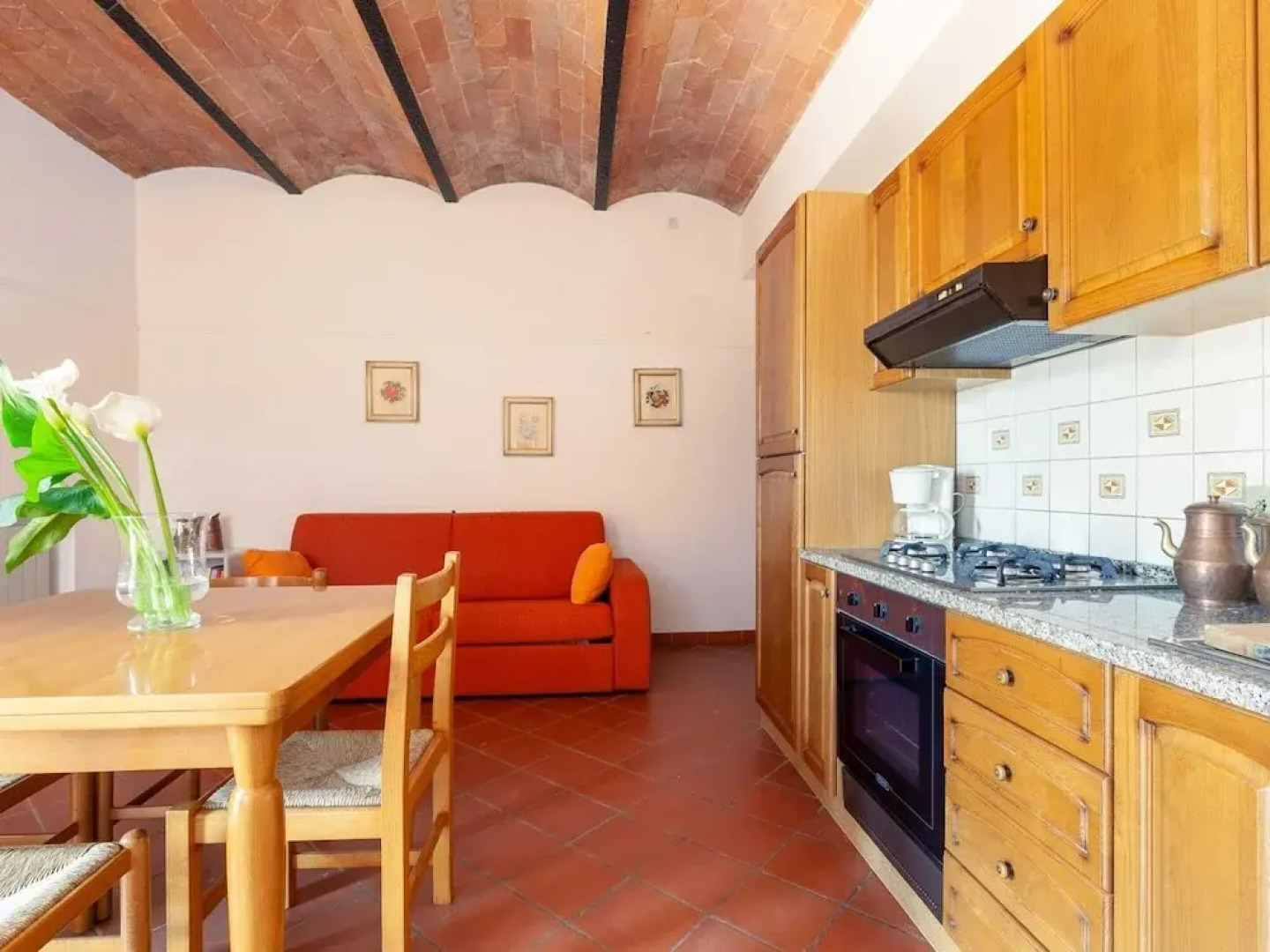 Tuscan Farmhouse in Peccioli with Swimming Pool near Lakes