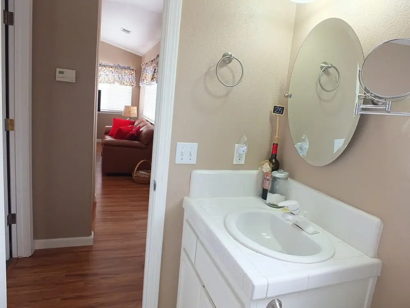 618 Airpark 2 Bedroom Condo by Redawning