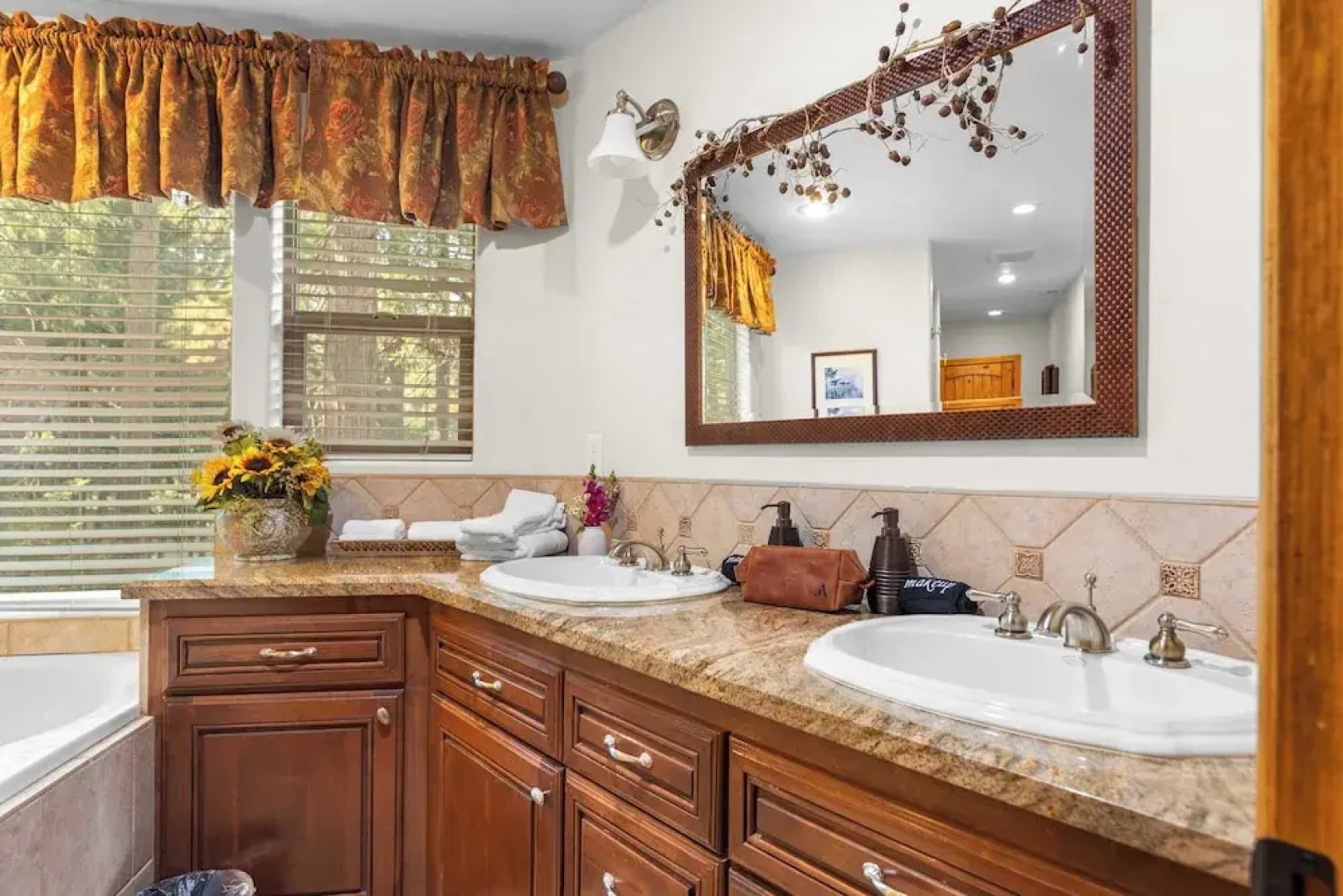 The Fairway Hideaway by Avantstay Game Room, Outdoor Dining & Near Lake Arrowhead