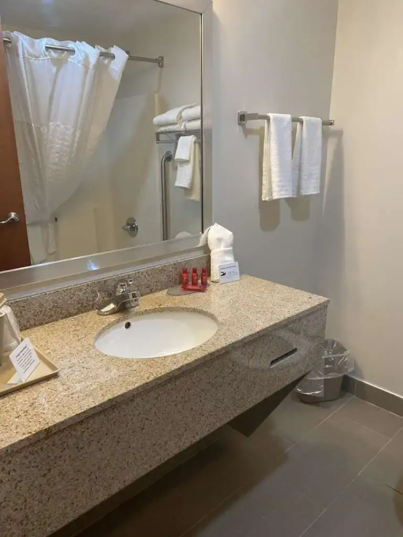 SureStay Hotel by Best Western Grayson