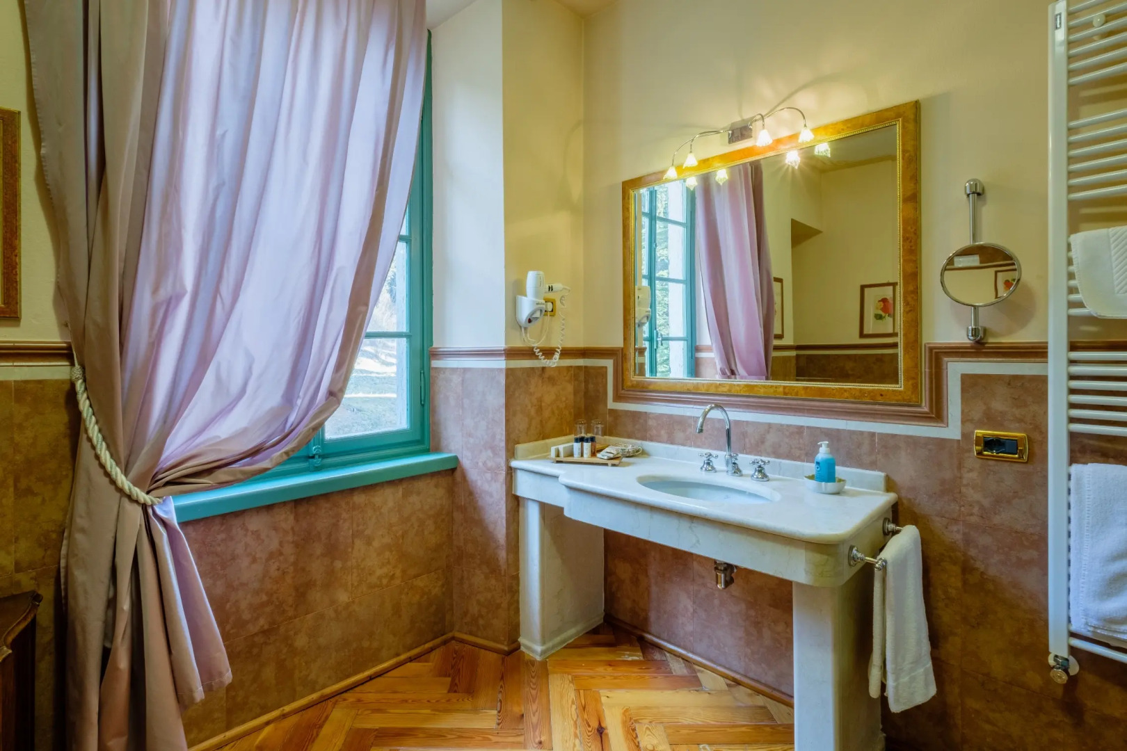 Boutique Hotel Villa Sostaga