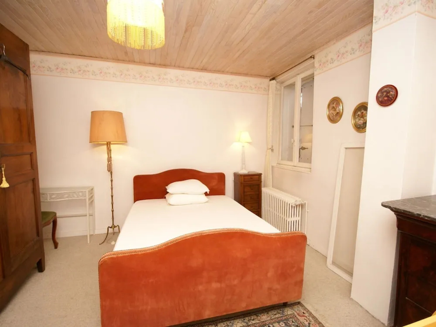 Beautiful House With Separate Country House on a Beautiful 12th Century Estate