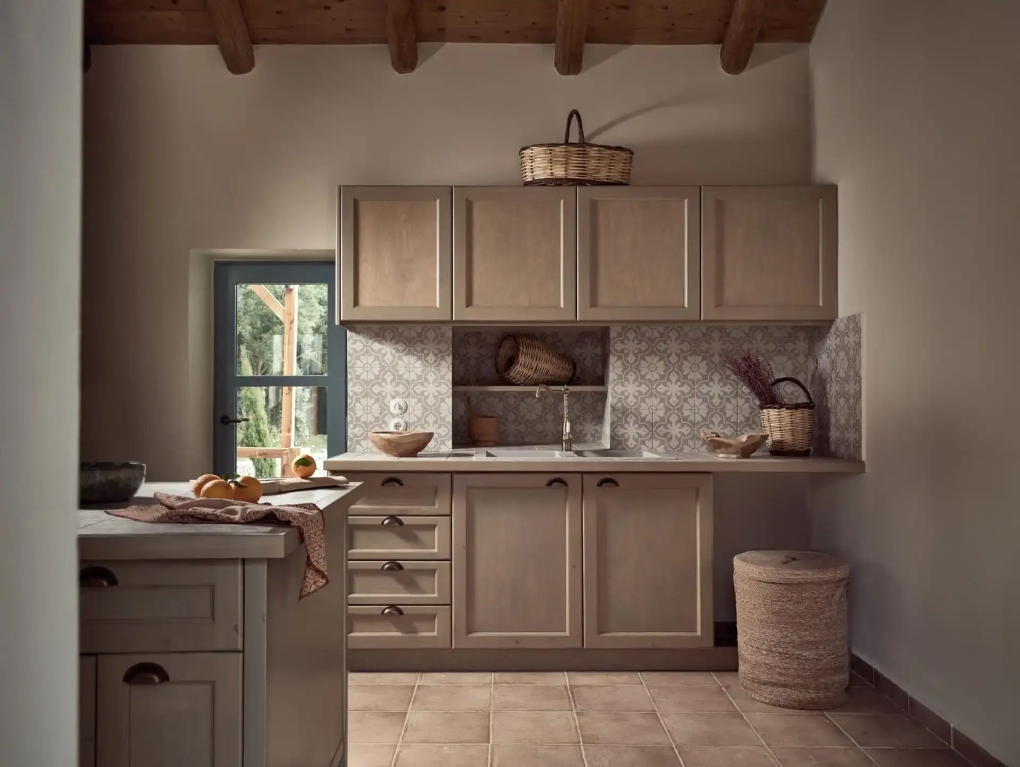 Alkis Farm And Residence