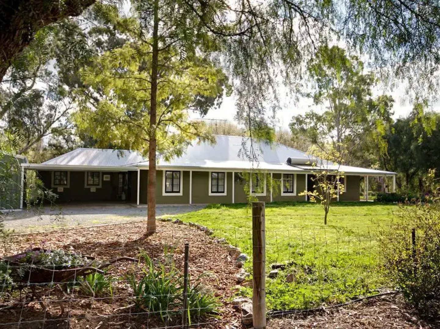 One Tree Bed and Breakfast