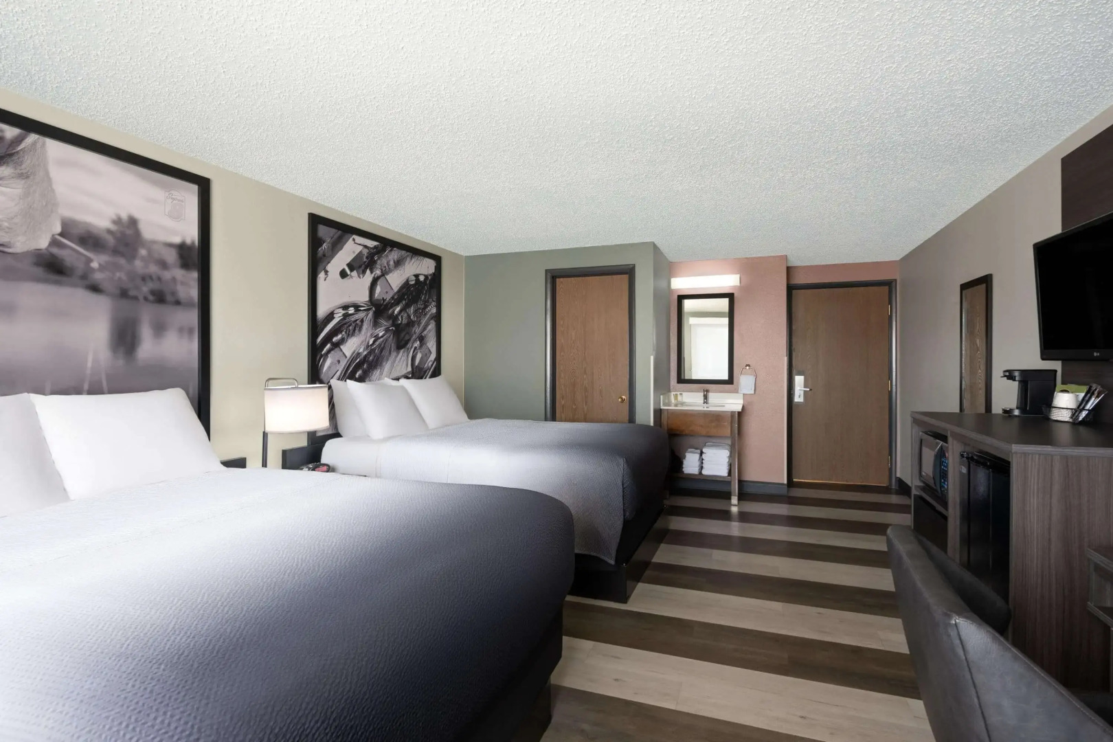 Super 8 by Wyndham Conrad