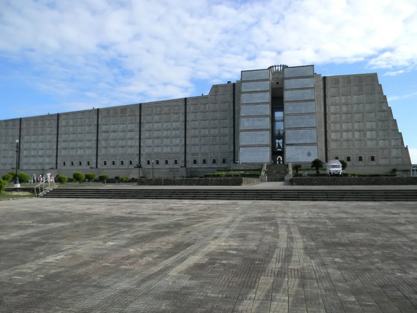 Golden House Hotel & Restaurant