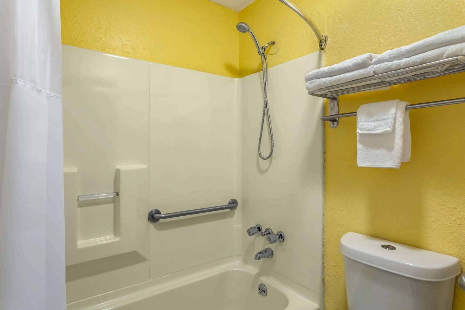 Days Inn by Wyndham Greensboro Airport