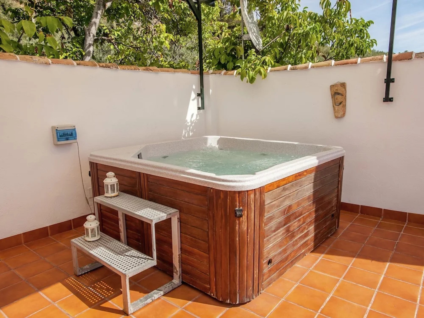 Rural Apartment With Pool And Jacuzzi In An Old Andalusian Country Hous